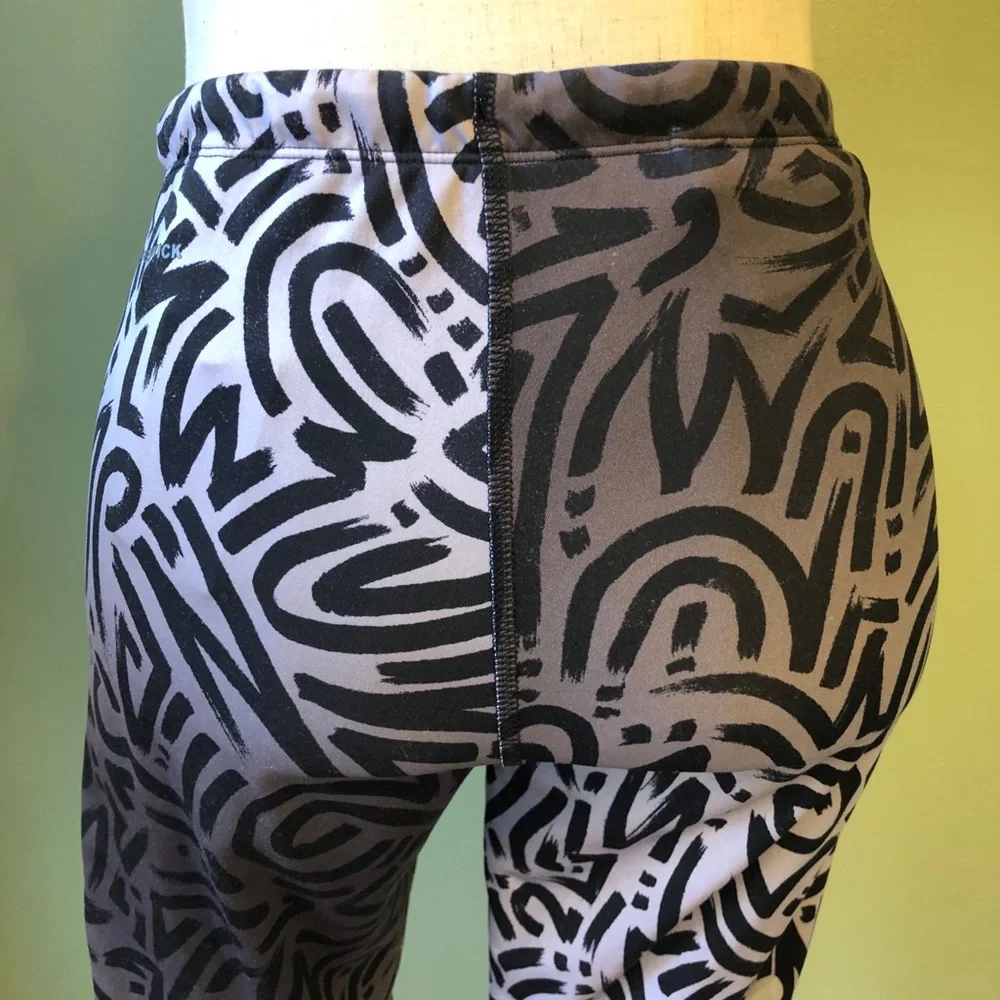 Reebok Speedwick Geometric Print 3/4 Mesh Leggings - Size Small